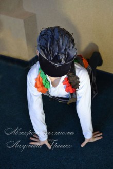 фото карнавальный костюм ёжика в кепке для мальчика