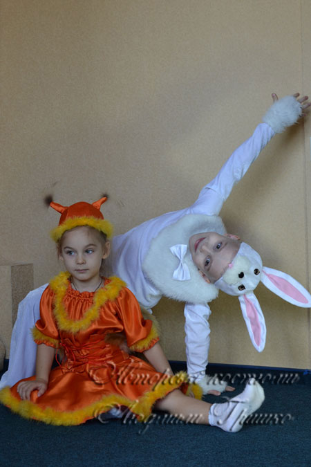 белочка и зайчик фото детских карнавальных костюмов