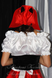костюм красной шапочки фото вид со спины