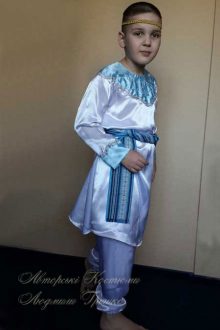 авторский старославянский костюм фото сбоку