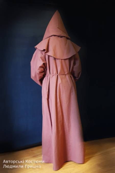 костюм монахині вигляд зі спини